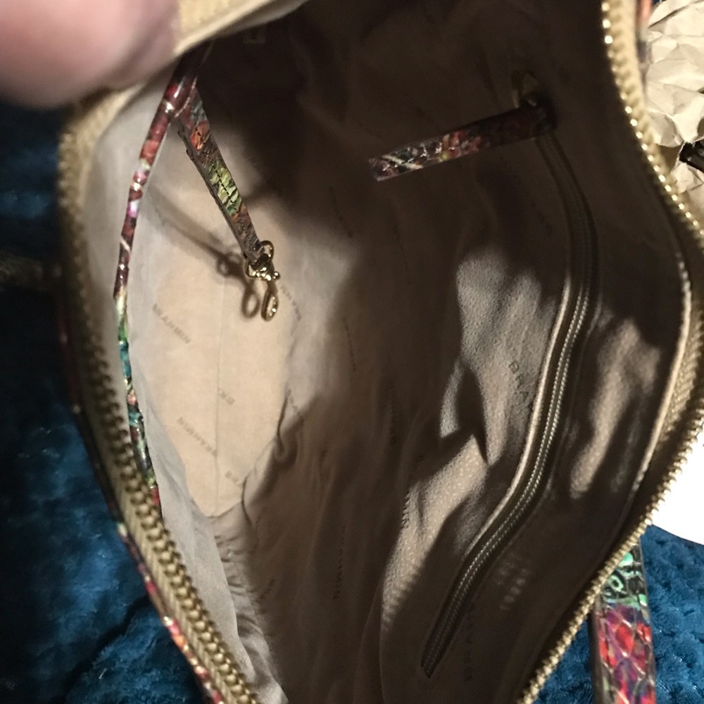 GUC Brahmin Katie Ammolite Crossbody - Picture 4 of 7